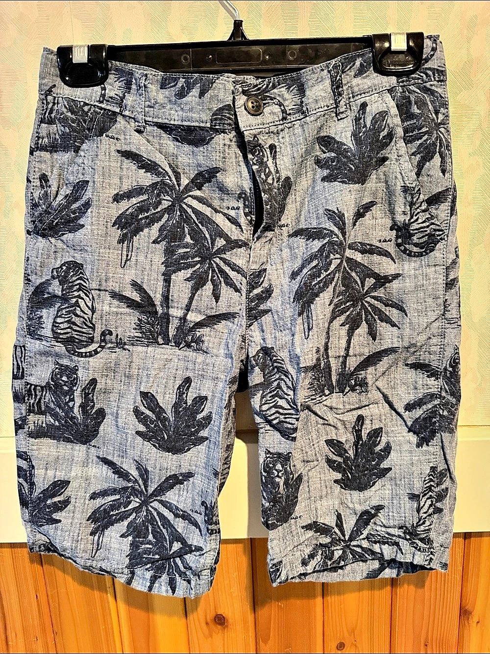 CHILDREN’S PLACE Boys Floral Shorts Size 14 Like New